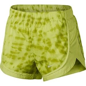 Nike Women's Surf to Sport Tempo Running Short in Luminous Green